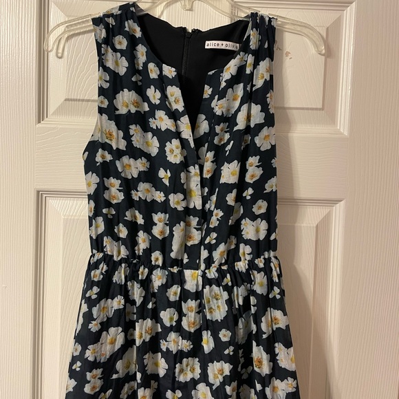 Alice and Olivia Cutout Back Floral dress - Picture 4 of 6